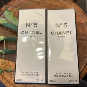 Chanel no5 shower gel x2 and gifts set